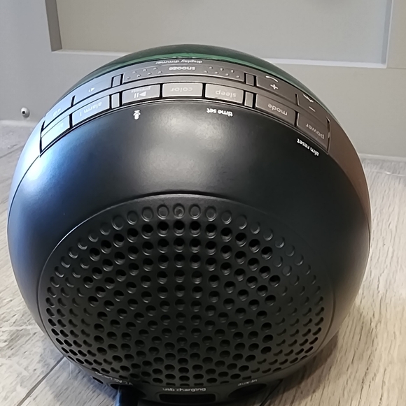 iHome Bluetooth Digital Alarm Clock - Picture 11 of 16